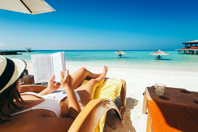4x onze favoriete romantische zomerboeken onder de 10 euro
