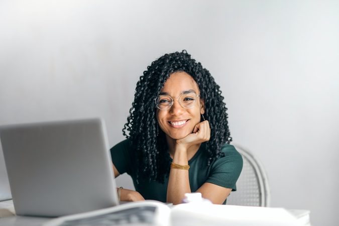 Handig: Deze YouTubers geven je de beste studeertips waar je &eacute;cht iets aan hebt