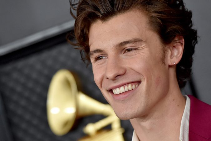Er gaat een nepvideo uit Itali&euml; rond en celebs trappen er massaal in