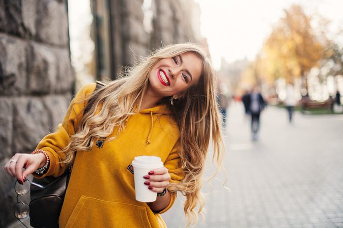Deze comfy oversized truien wil jij het liefst de hele week dragen