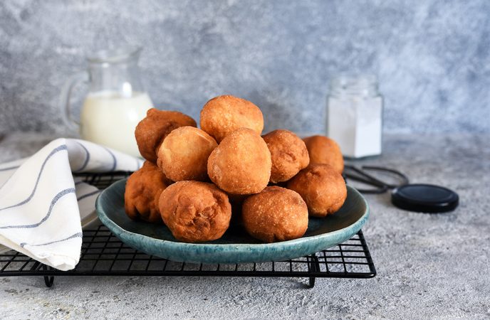 Wordt de oliedel (combi van oliebol en frikandel) jouw nieuwe, favo snack?