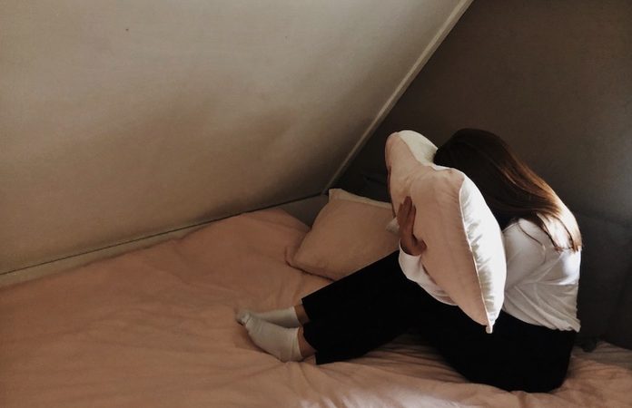 Heftig verhaal: &lsquo;Ik durf de deur niet uit zonder make-up door mijn acne&rsquo;