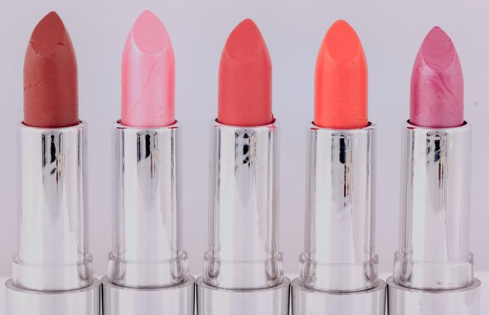 Welke kleur lipstick staat het beste bij mijn huid? Met deze tips en tricks kom jij hier achter