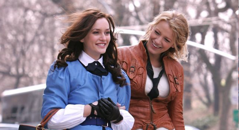 Blair en Serena in Gossip Girl.
