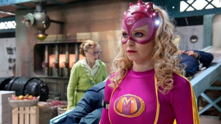 Mega Mindy.