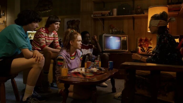 scene uit stranger things in de woonkamer