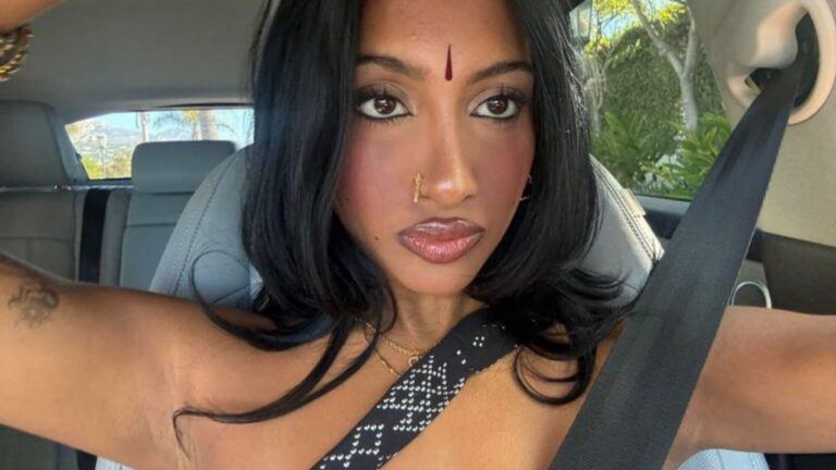 Selfie van zangeres Lara Raj.