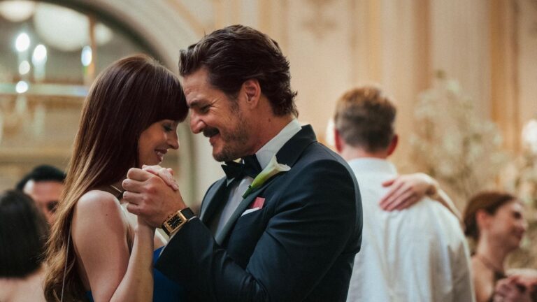 Dakota Johnson en Pedro Pascal in Materialist.