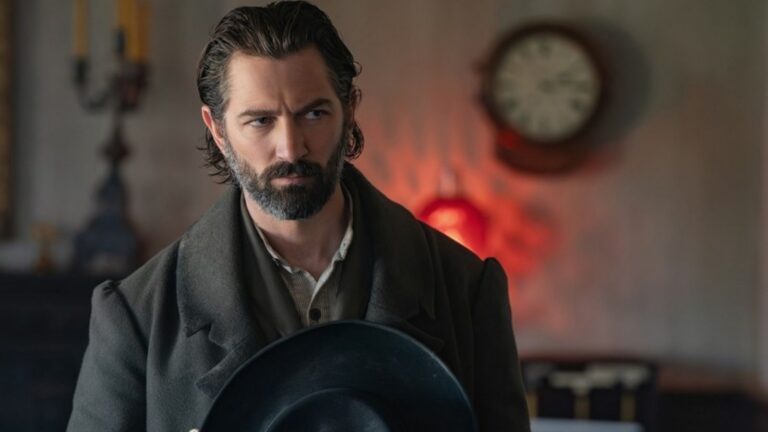 Michiel Huisman in The Abandons.