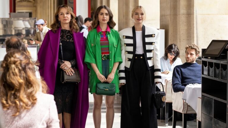 Emily, Sylvie en Camille uit Emily in Paris