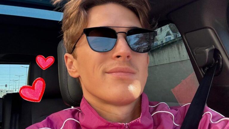 Selfie van Antoon in de auto.