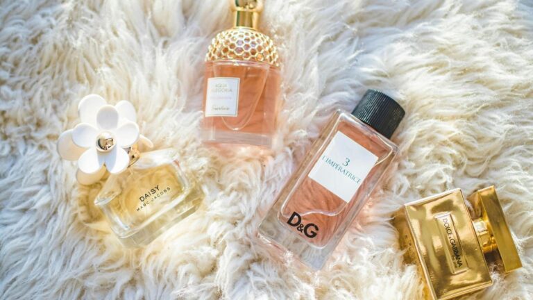 Flesjes parfum.