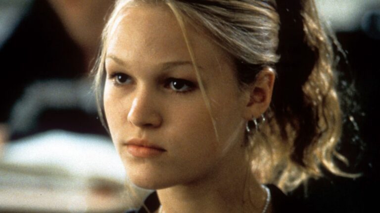 Julia Stiles als Kat Stratford.