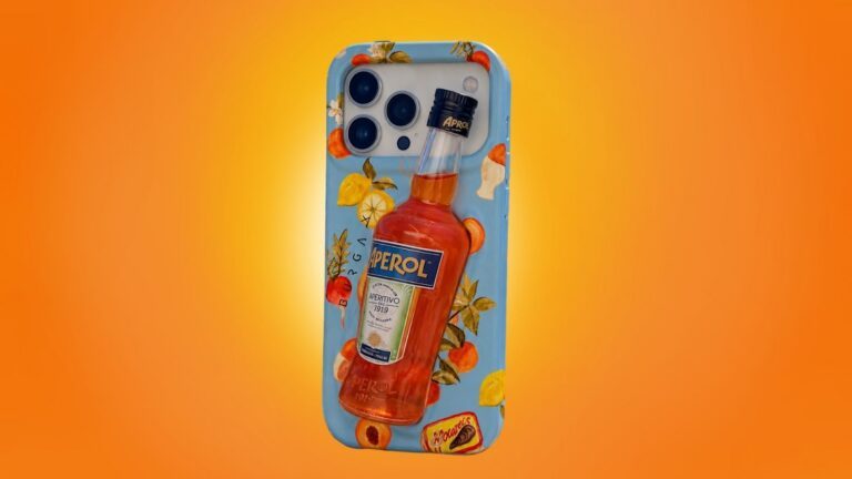 Aperol Spritz-telefoonhoesje van BURGA.