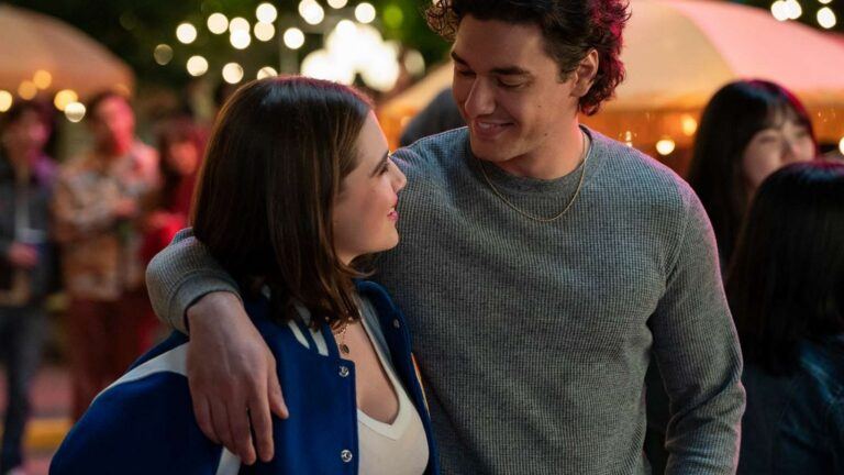 Hannah en Garret in Off Campus.