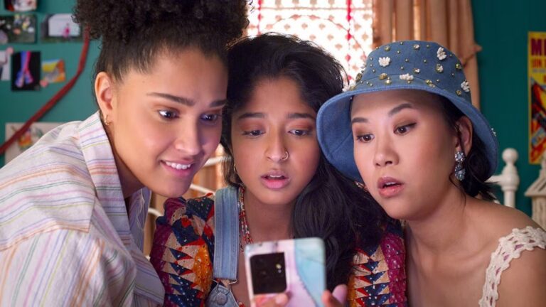 Devi, Eleanor en Fabiola in Never Have I Ever