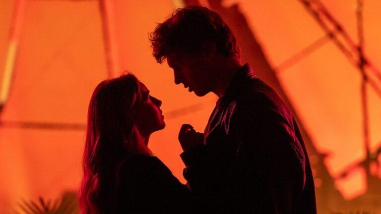 Scène uit You + Me.