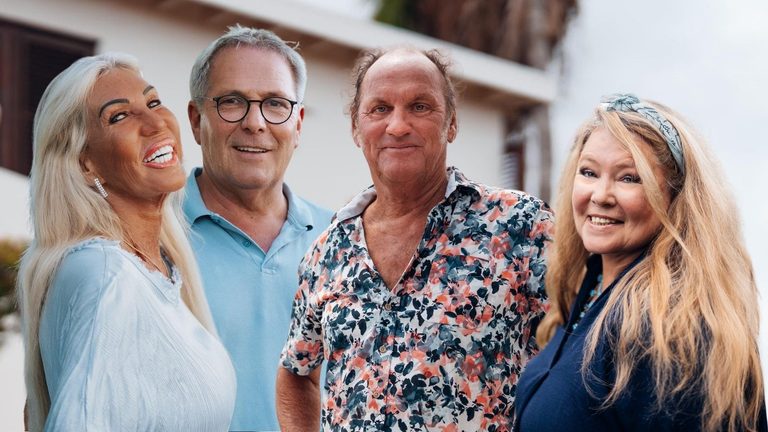 Caroline, Paul, Fred en Mireille in B&B Vol Liefde.