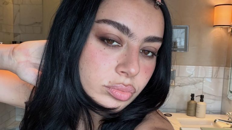 Charli XCX.