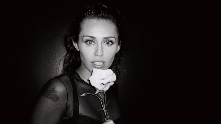Miley Cyrus heet nu Miley.