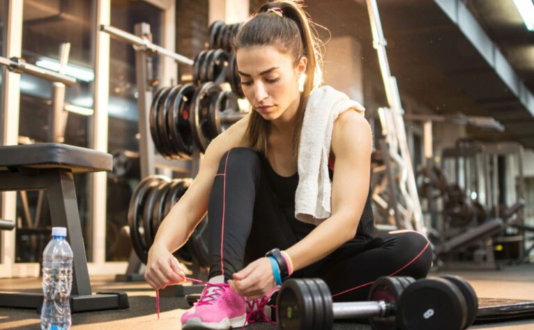 shy-girl-workout