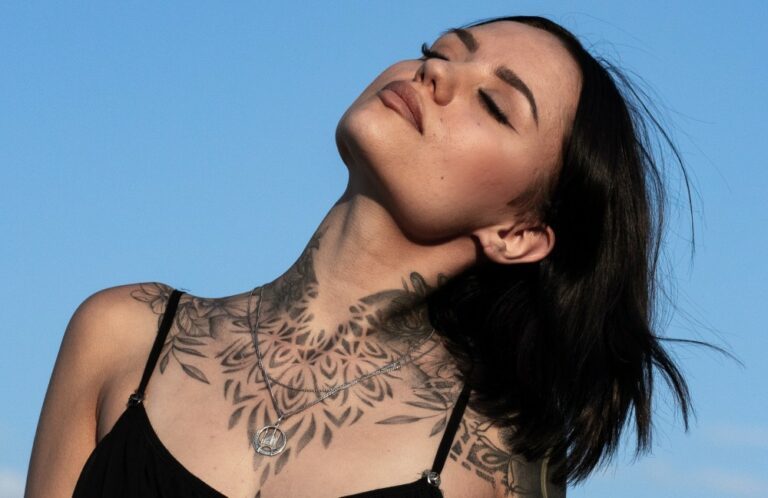 Get inktspired met deze: inspo voor sleutelbeen tattoos