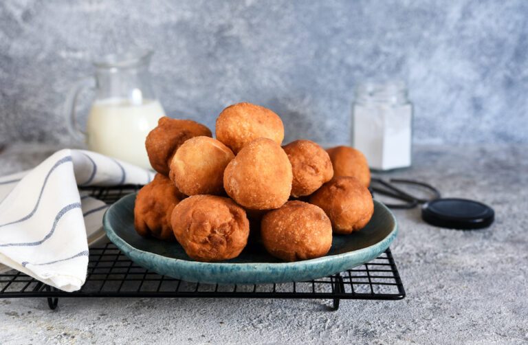 Wordt de oliedel (combi van oliebol en frikandel) jouw nieuwe, favo snack?