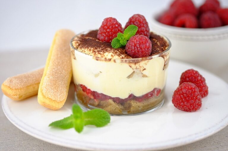 Zo maak je frambozen-citroen tiramisu