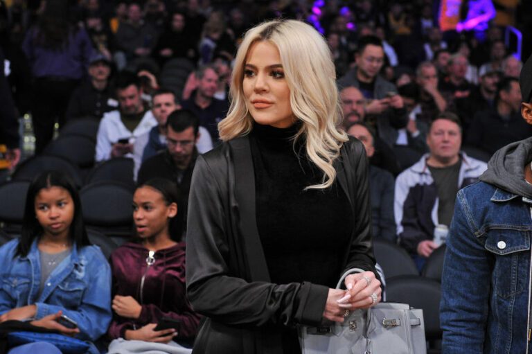 Fans zijn in shock door Klo&eacute; Kardashian&rsquo;s nieuwe look
