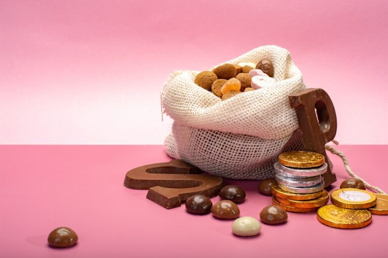 Dit zijn de leukste cadeaus onder de &euro;5 voor het Sinterklaas dobbelspel