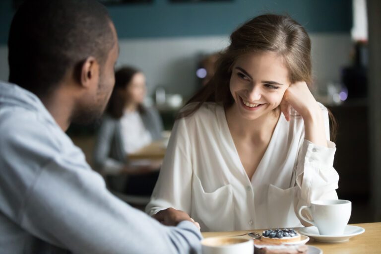 De 7 beste manieren om je crush mee uit te vragen