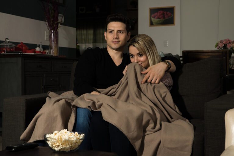 6 retespannende horrorfilms die nu op Netflix staan
