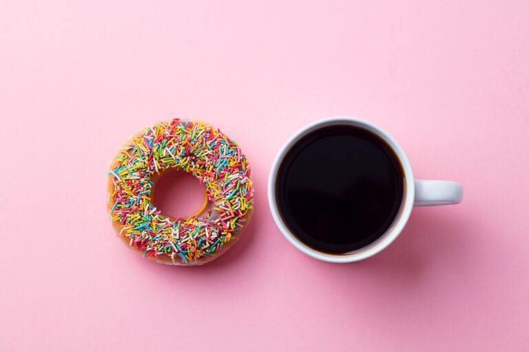 Deze 17 excuses gebruiken wij allemaal om af en toe ongezond te eten