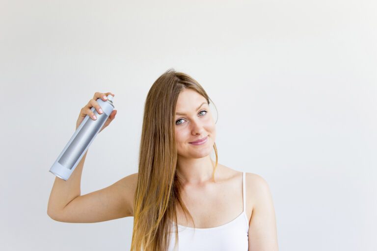 Bye bye vette lokken: deze 5 droogshampoos maken je haar direct een stuk frisser