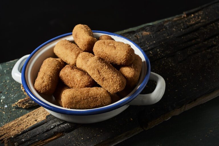 Kroket lovers opgelet! Er bestaat nu een heuse kroketbar in Amsterdam
