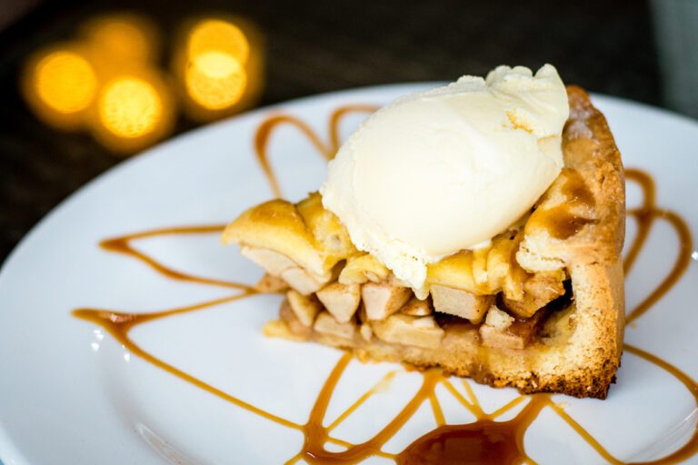 Recept: appeltaartnacho&rsquo;s met karamel en slagroom