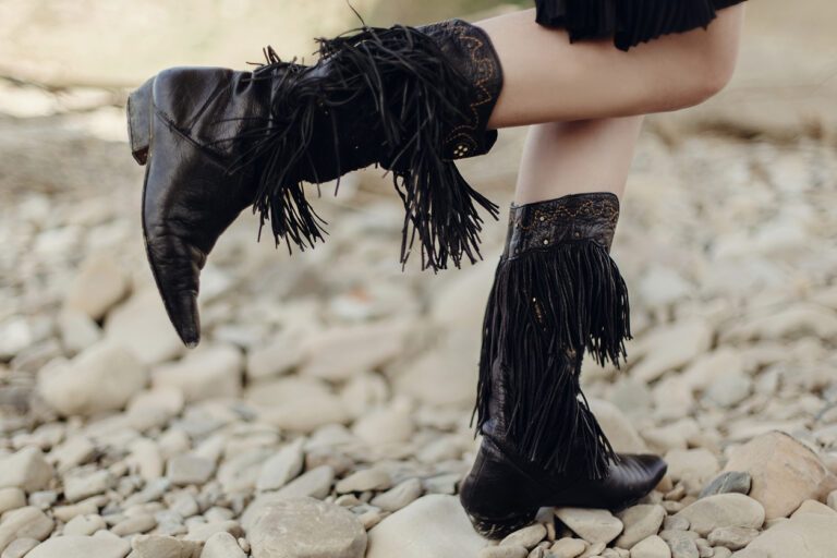 Dit zijn de cowboylaarzen die jij dit najaar in je garderobe moet hebben