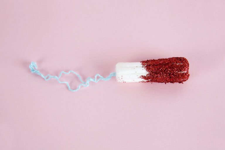 Dit zegt de kleur van je menstruatiebloed over je gezondheid