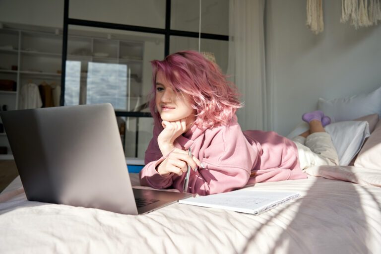 Even omdenken: dit zijn de voordelen van online lessen volgen