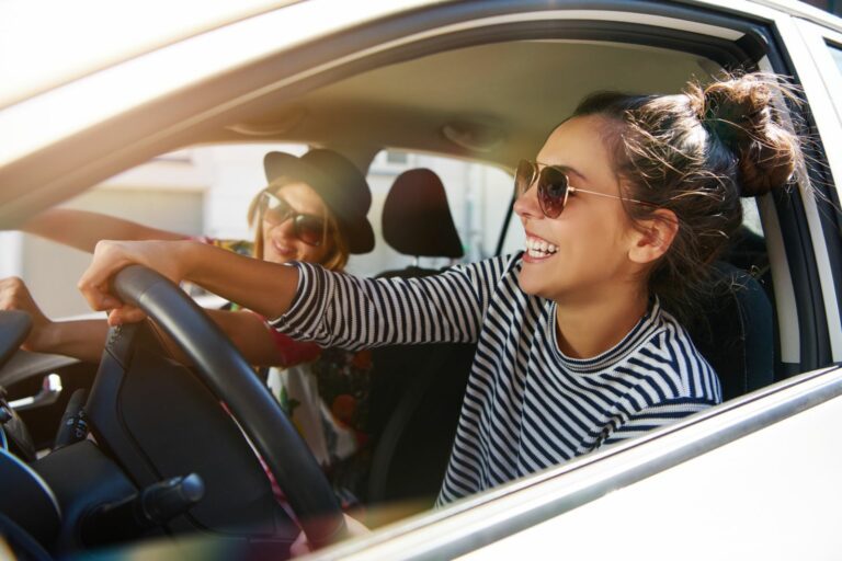 Eindelijk bewezen: het jongste kind is de beste chauffeur des huizes