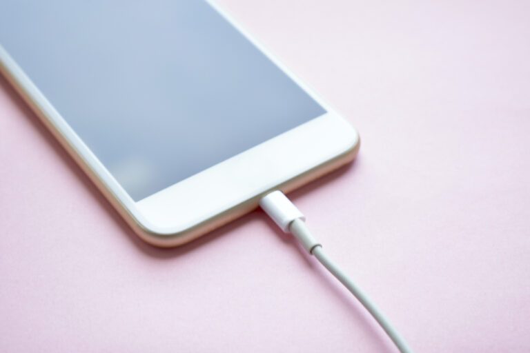 Wil je lezen: d&iacute;t is de goede manier om jouw smartphone op te laden