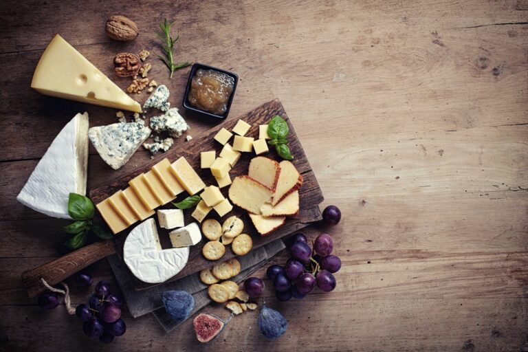 Zo maak je het perfecte kaasplankje voor een chique borrel met de girls
