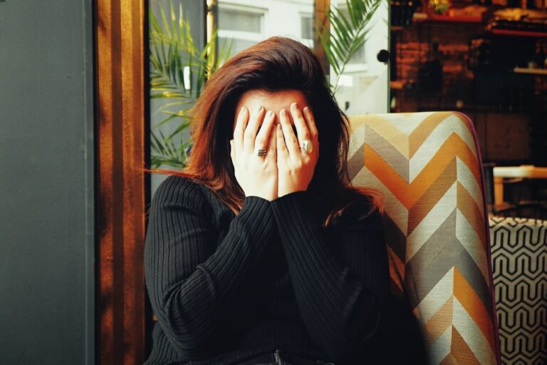 Girls Issues: &ldquo;Na de seks voel ik mij leeg en moet ik huilen&rdquo;