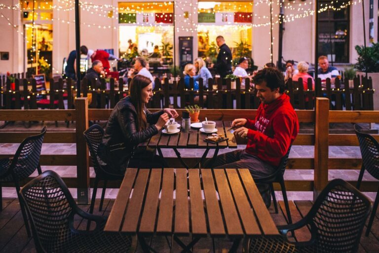 Deze 8 gerechten zijn totaal niet geschikt voor een eerste date
