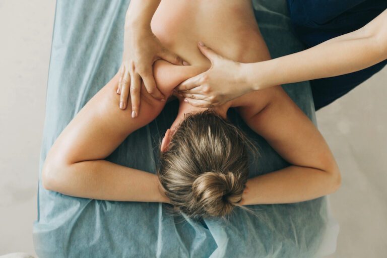 Met deze massage tips geef jij jouw lover vanavond nog een heerlijke massage
