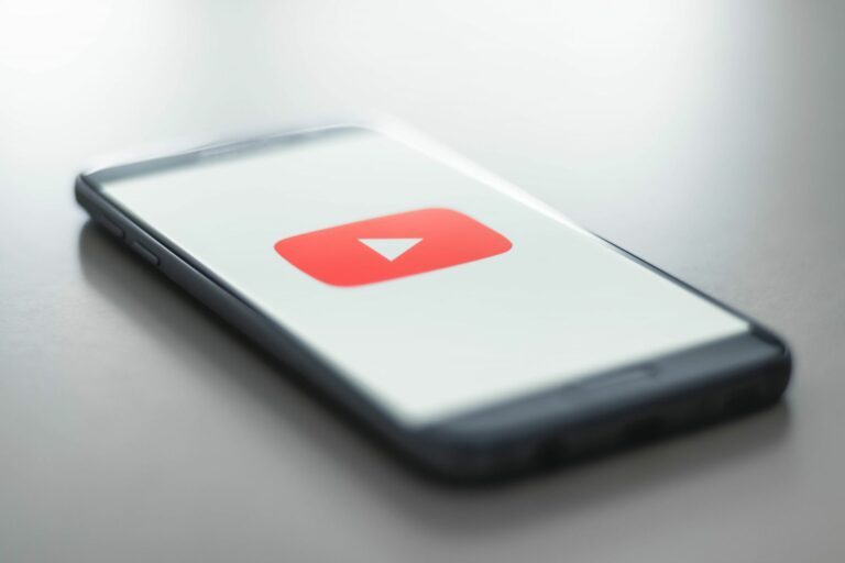 Money please: dit zijn de 3 best verdienende YouTubers van Nederland