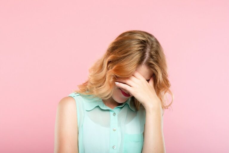 Wat alle vrouwen doen (maar we stiekem niet willen toegeven)