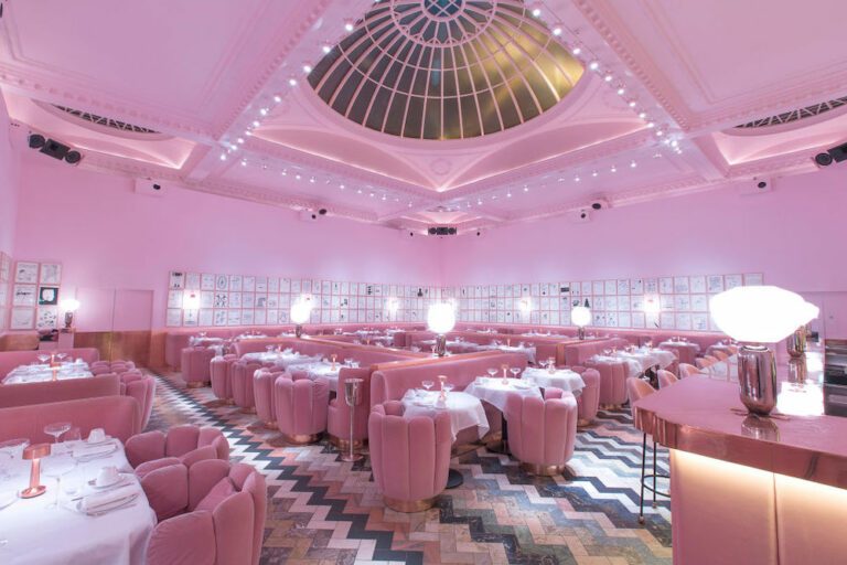 We love it: dit zijn 5 roze restaurants waar je met de meiden heen wil