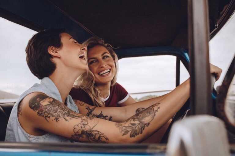 12x de mooiste tattoos voor op je vingers