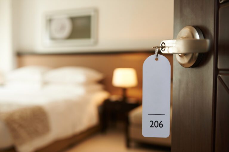 Dingen die je moet checken als je je hotelkamer binnen loopt